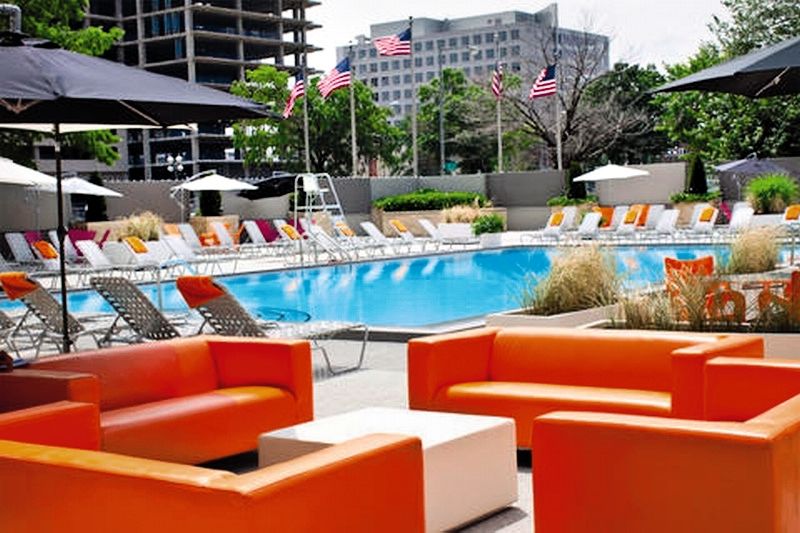 Hotel Capitol Skyline